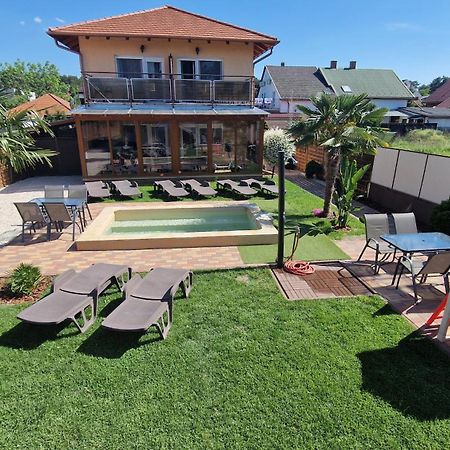 Napsugar Villa B Siófok Exteriör bild