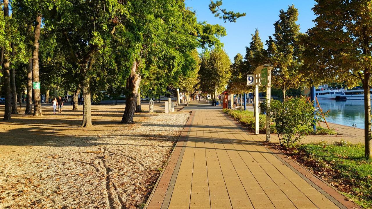 Napsugar Villa B Siófok Exteriör bild