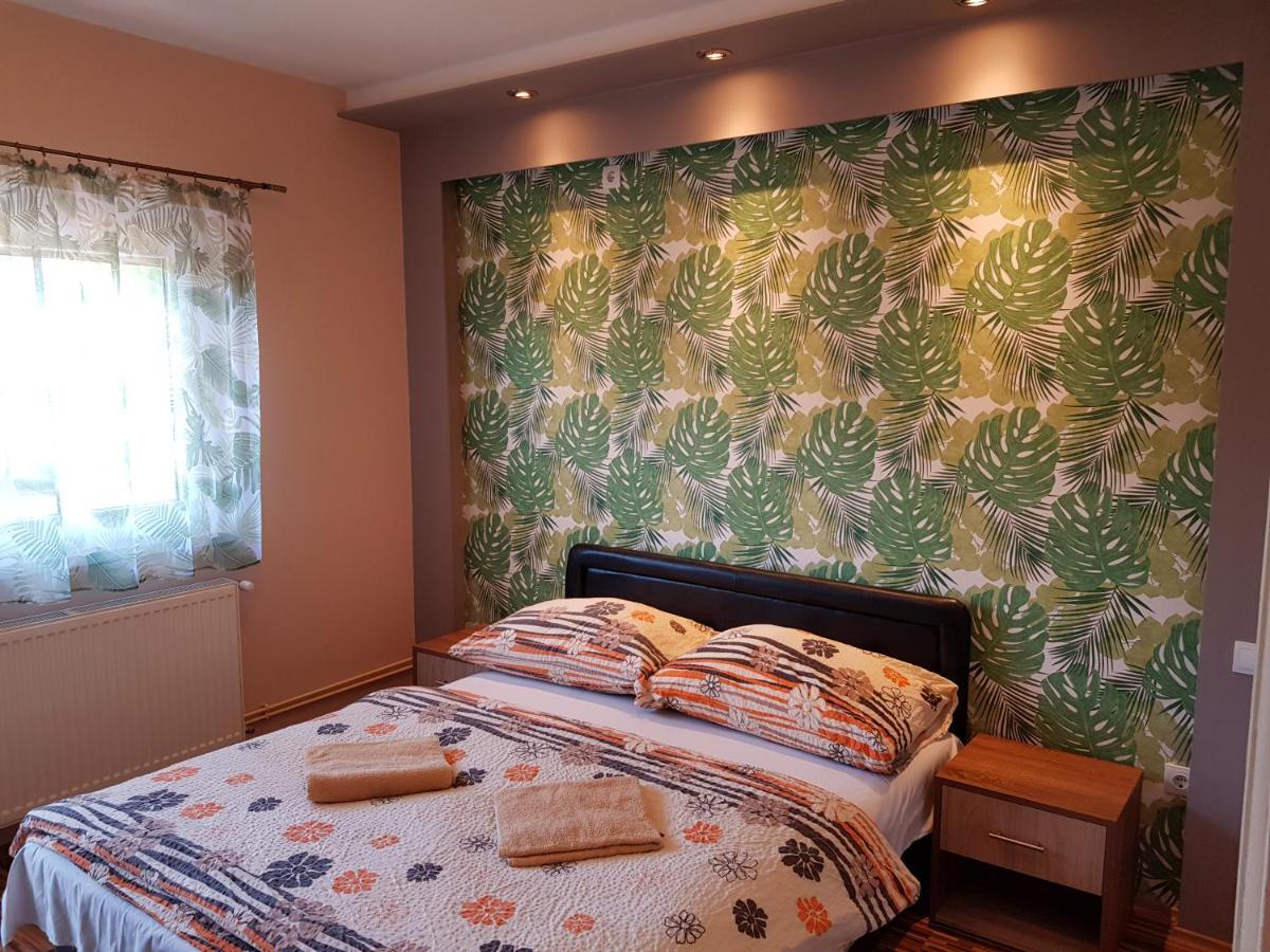 Napsugar Villa B Siófok Exteriör bild