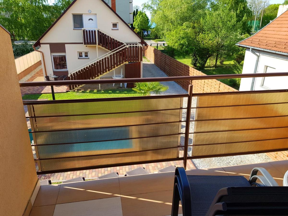 Napsugar Villa B Siófok Exteriör bild
